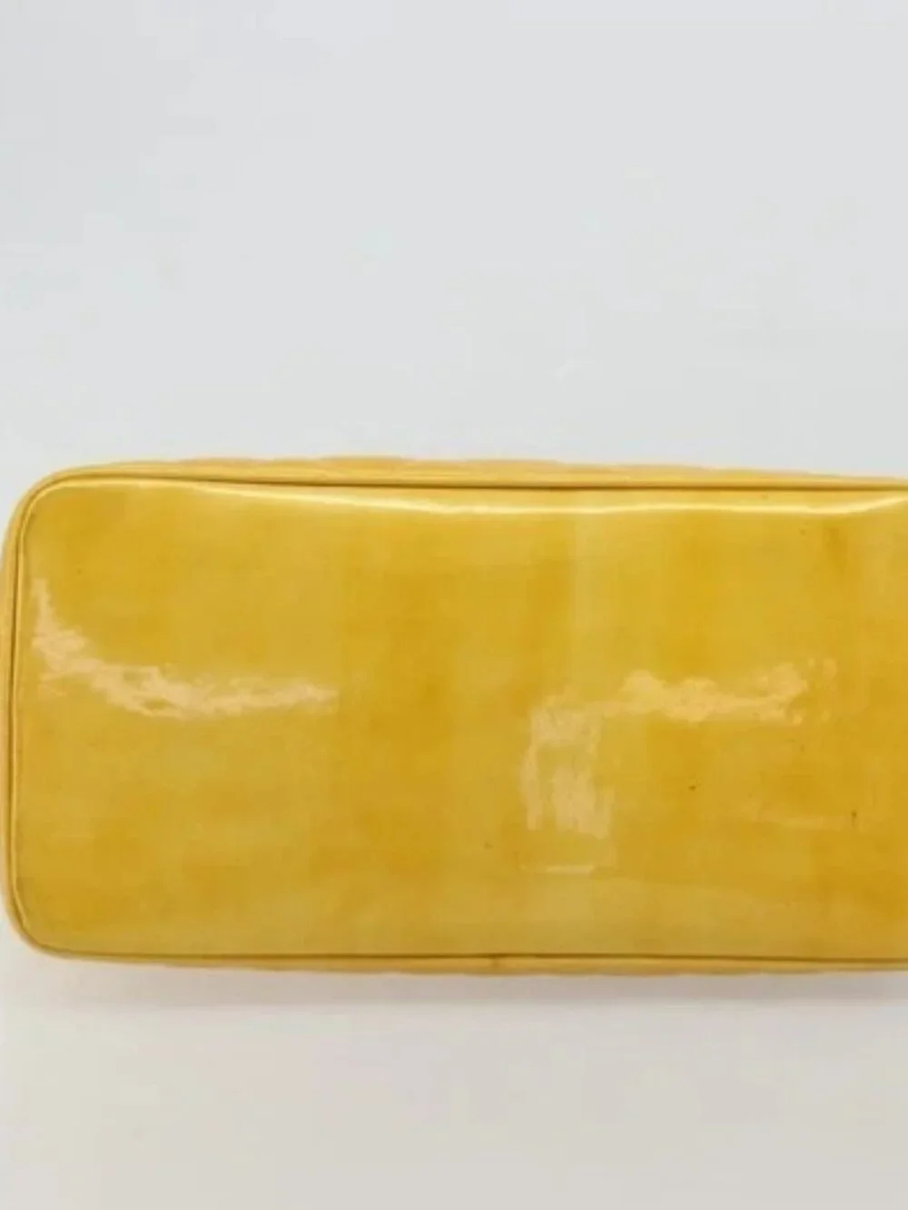 CHANEL Standard Tote Bag Patent leather Yellow CC Auth 177242